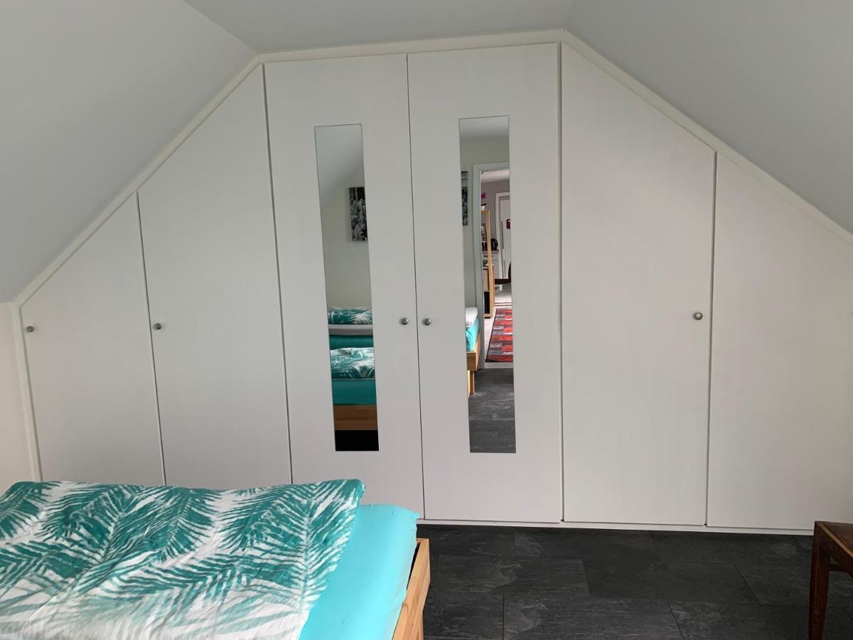 Ferienwohnung Sunny - Moderne Ferienwohnung Im Gruenen In Saarbruecken-West Bagian luar foto